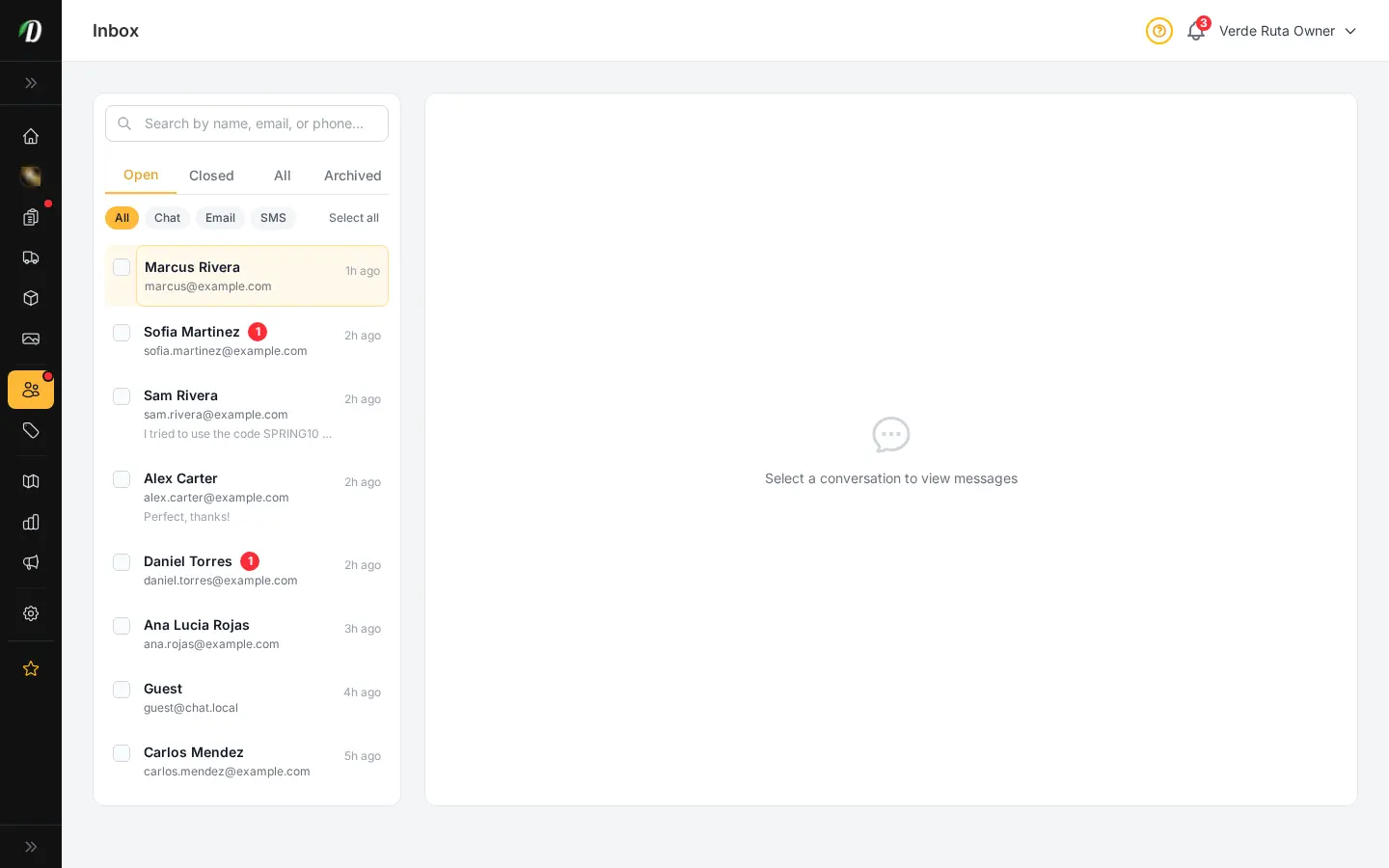 DabDash inbox showing customer conversations with unread badges and open chat threads